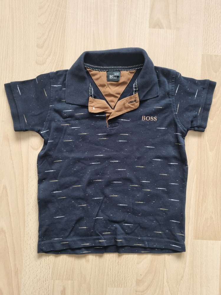 Poloshirt im Hugo Boss Design, T Shirt mit Kragen, Gr. 110 / 116