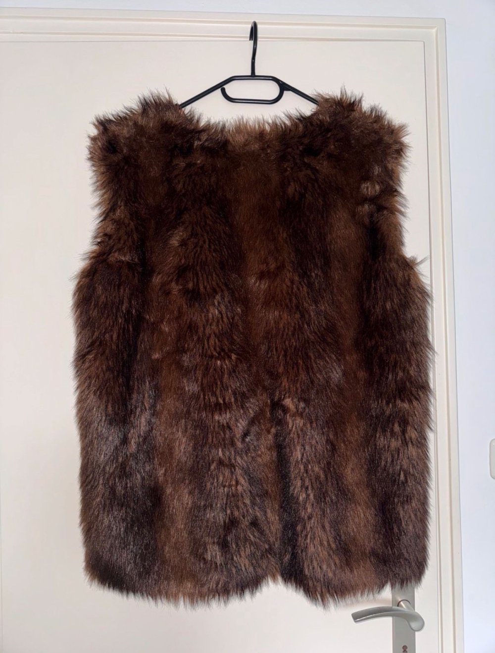 ZARA Knit Weste mit Kunstfell, Gr. M, Braun