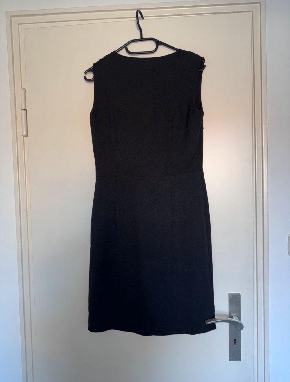 Schickes Kleid mit goldenen Details – Esprit Gr. 38