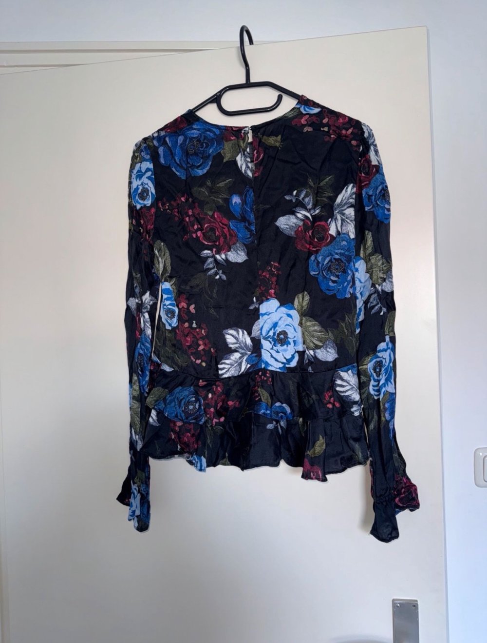 Zara Bluse mit Blumenmuster – romantisch & elegant (Gr. S)