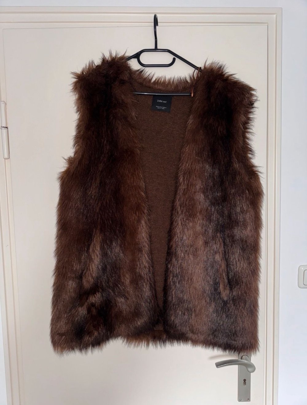 ZARA Knit Weste mit Kunstfell, Gr. M, Braun