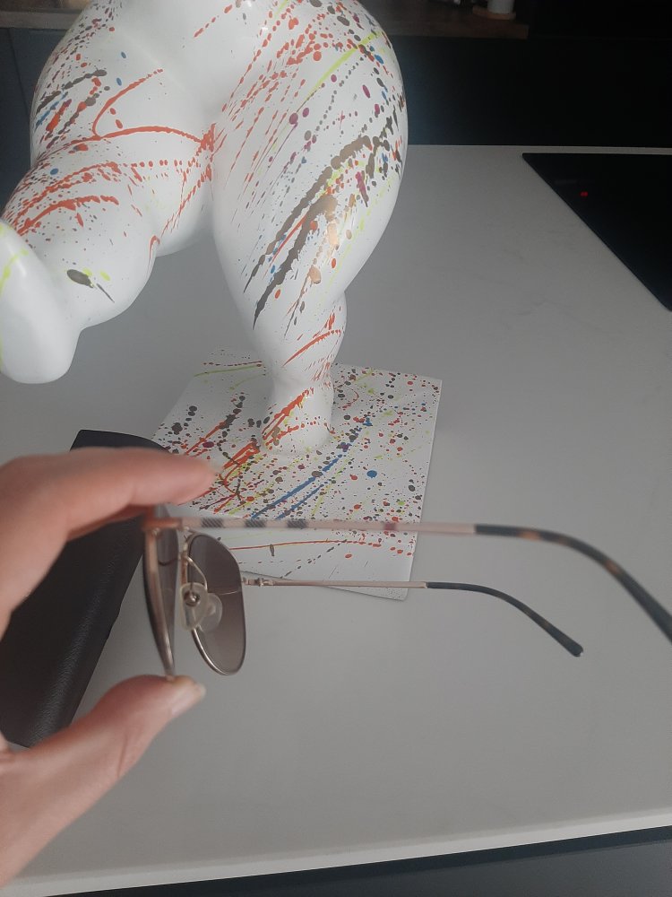 BURBERRY Sonnenbrille Pilotenbrille getragen mit Etui