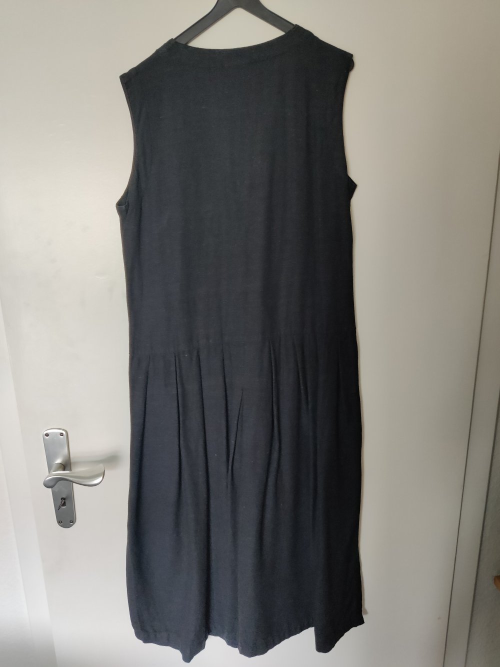 Lässiges Sommerkleid mit interessanten Details