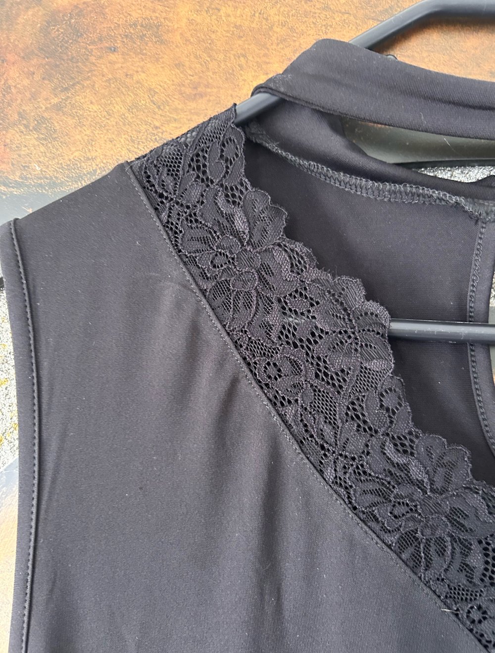 Elegantes schwarzes Spitzentop