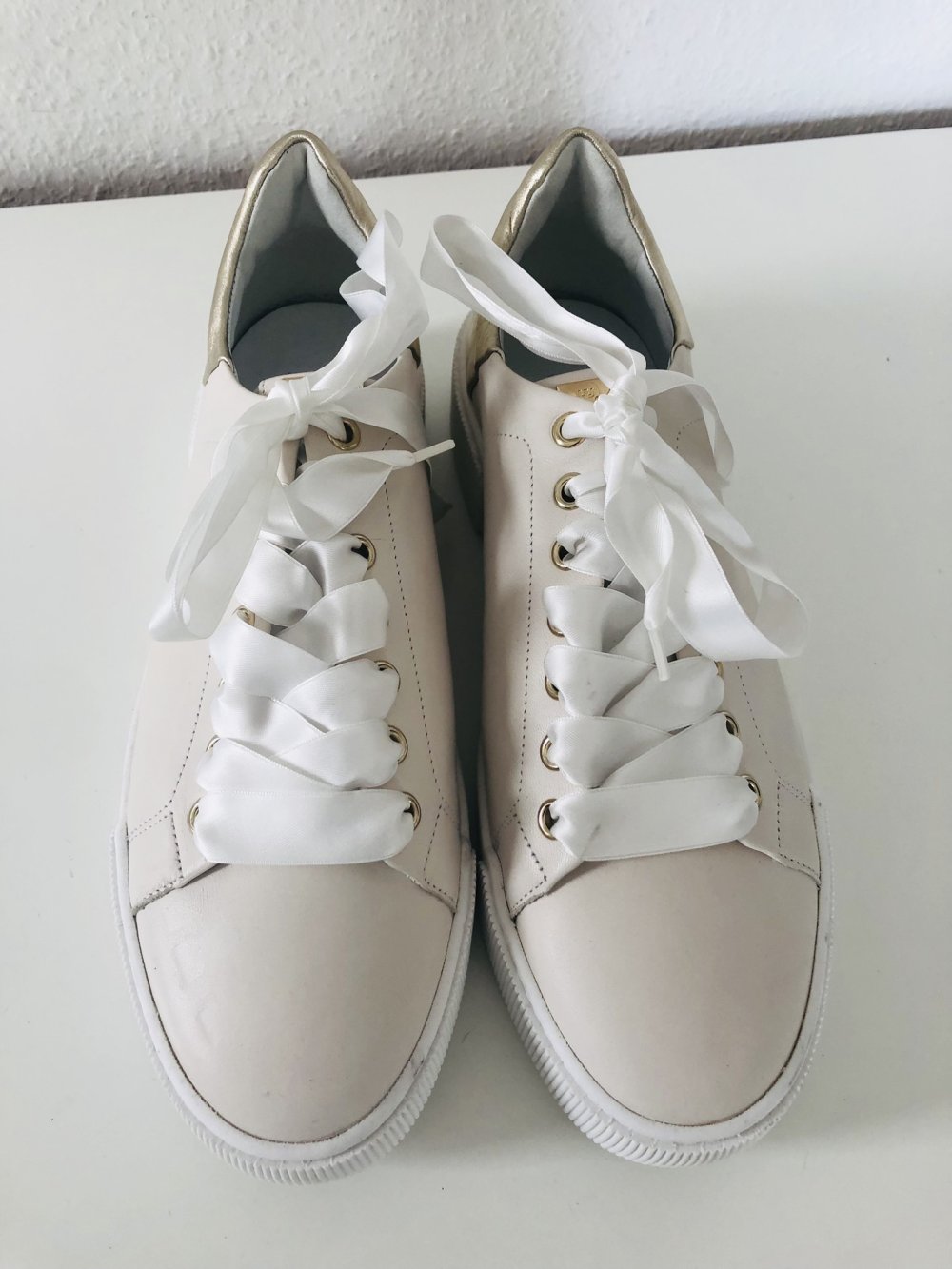 Högl Sneaker weiß Gr 40 statt 160 eur