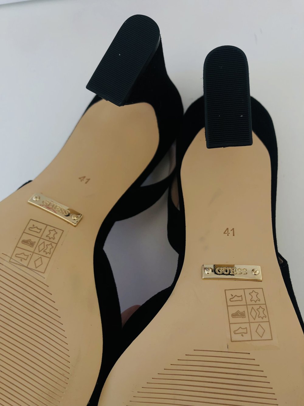 Guess Pump Gr 41 Verlour statt 140 eur