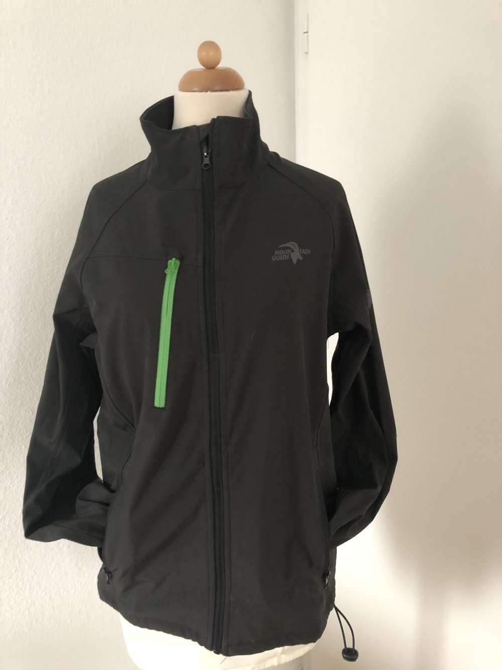 Jacke Windbreaker Gr S schwarz von Mountain Guide