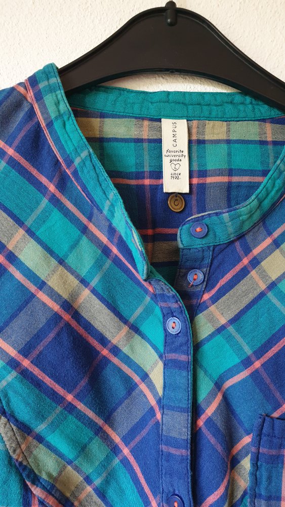 Blau türkis korallenrot beige karierte Bluse mit Knöpfen
