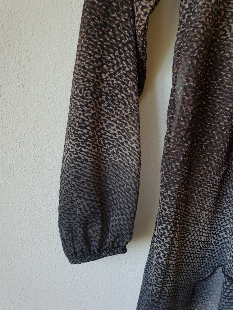Luftige Bluse beige schwarz braun grau gemustert