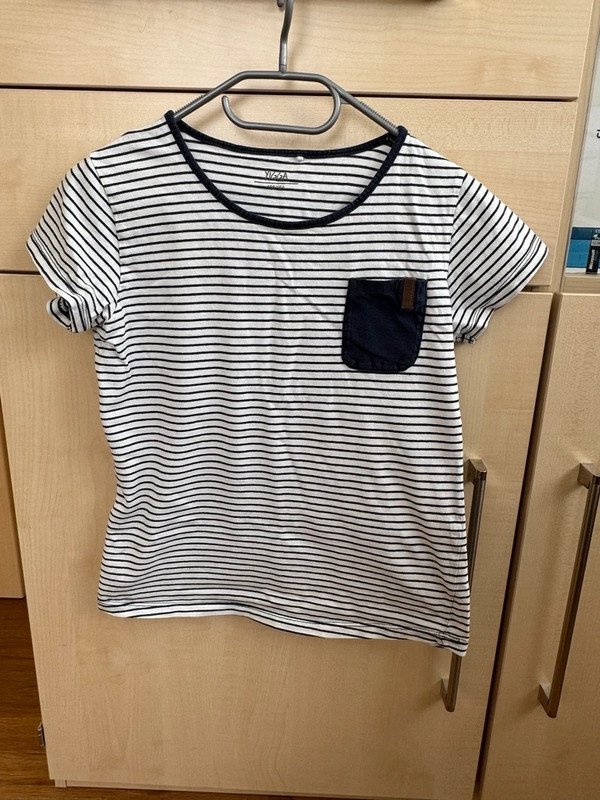gestreiftes T-Shirt, Gr. 158/164, Yigga