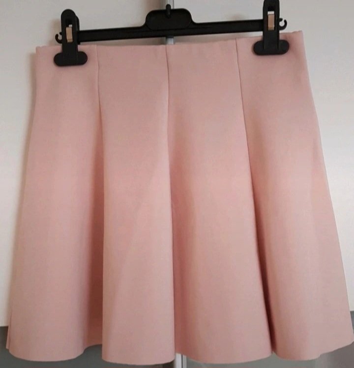 Neu - Kurzer Rock (v.C&A/Elements Collection), rosé, Gr.36