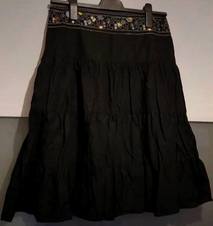 Neuw. ~ Schöner Maxi-Rock (v.S.Oliver), Pailletten, Gr.38, schwarz/bunt