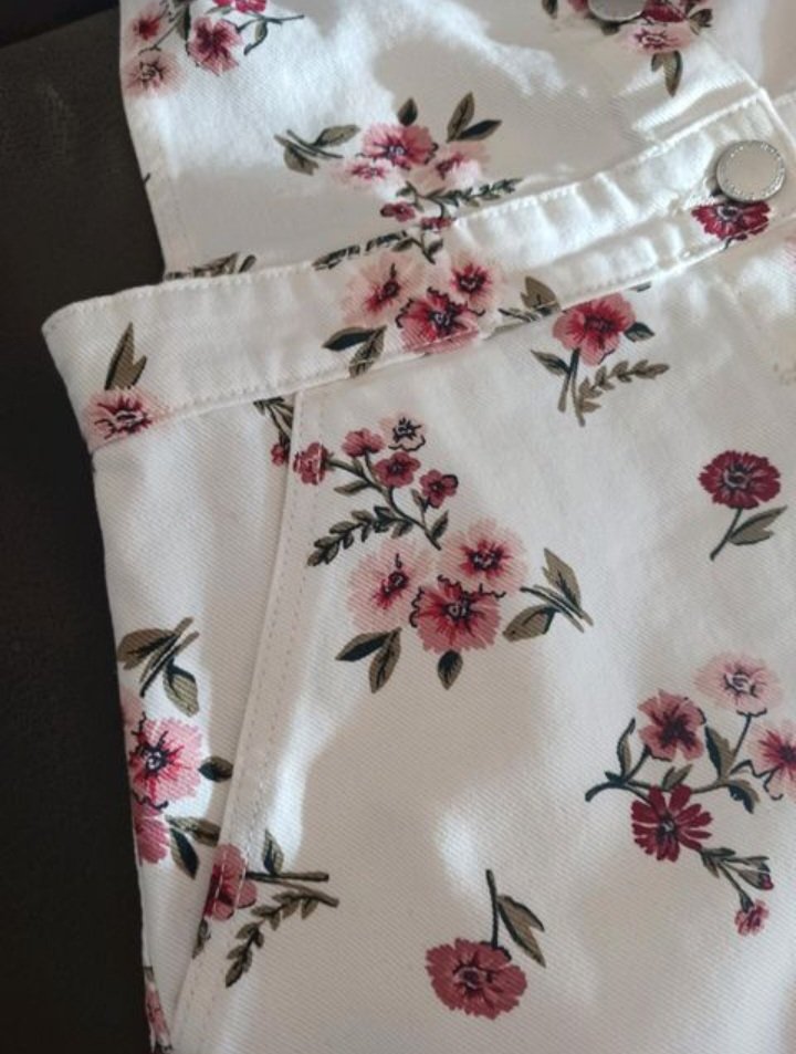 Neuw. ~ Süßes Latzkleid (v.C&A), Gr.38, floral ~ Sommer