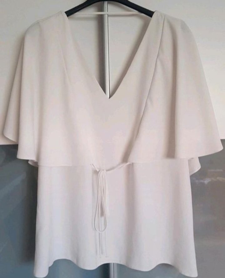 Wie neu ~ Festliche Bluse mit integr. Top (v.River Island), Gr.M