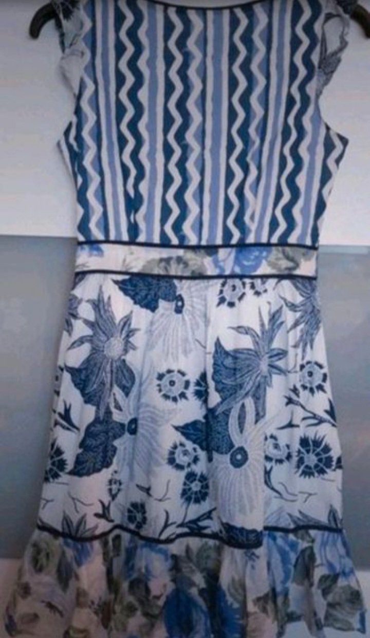Wie neu ~ Superschönes Kleid (v. Pepe Jeans), Gr.M, blau/floral