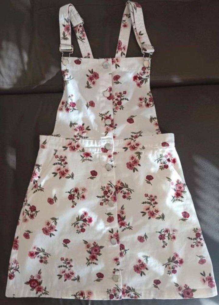 Neuw. ~ Süßes Latzkleid (v.C&A), Gr.38, floral ~ Sommer