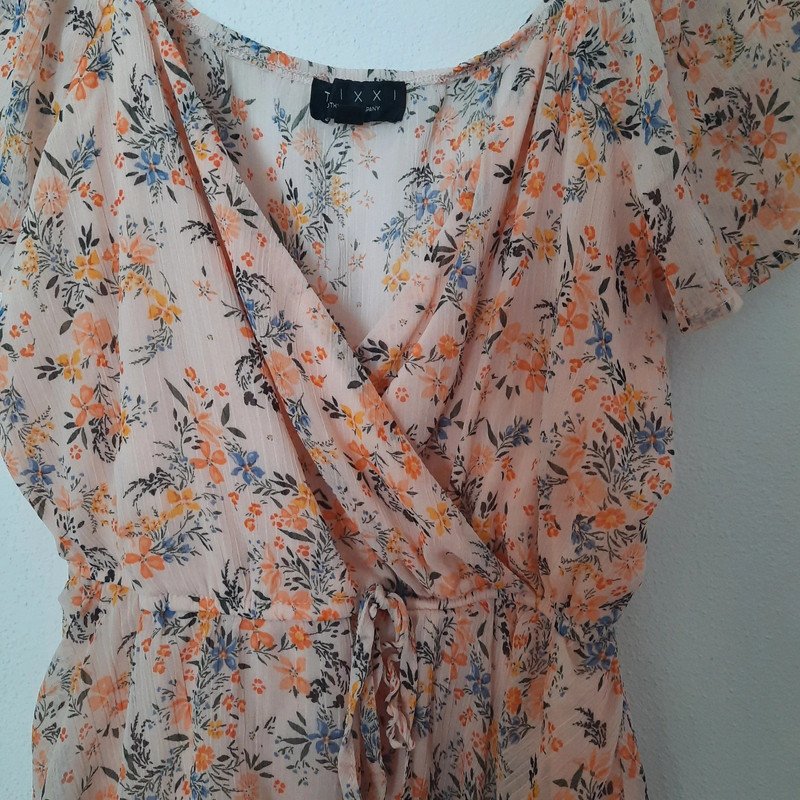 Sommerkleid mit Blumenmuster