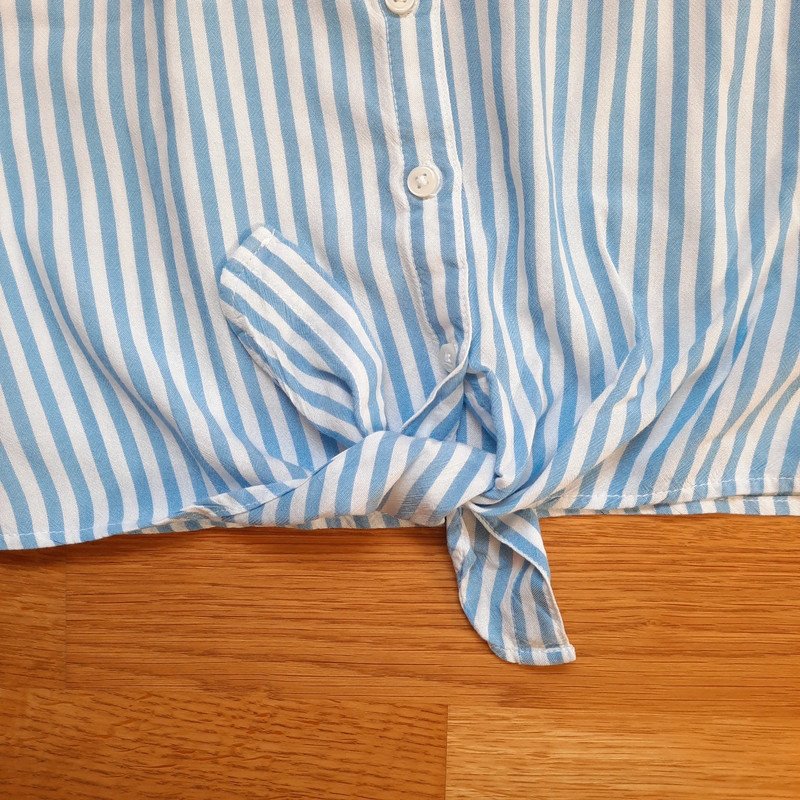 weiß-blau gestreiftes Top von H&M