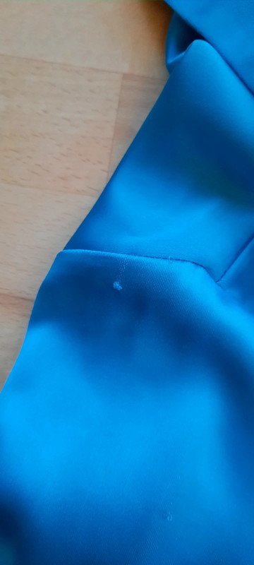 blaues satin Kleid