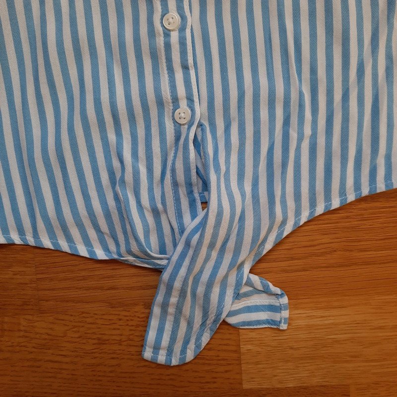 weiß-blau gestreiftes Top von H&M