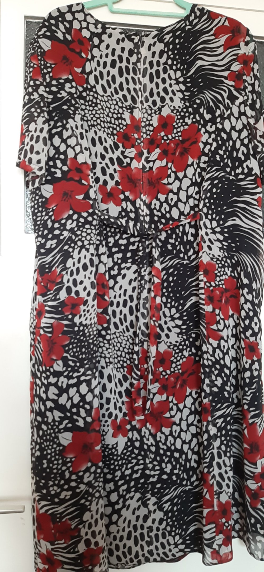 Atelier Creation Sommerkleid schwarz weiß rot lockeres Kleid halblang 46 XXL (Größe 25)  NEU mit Etikett