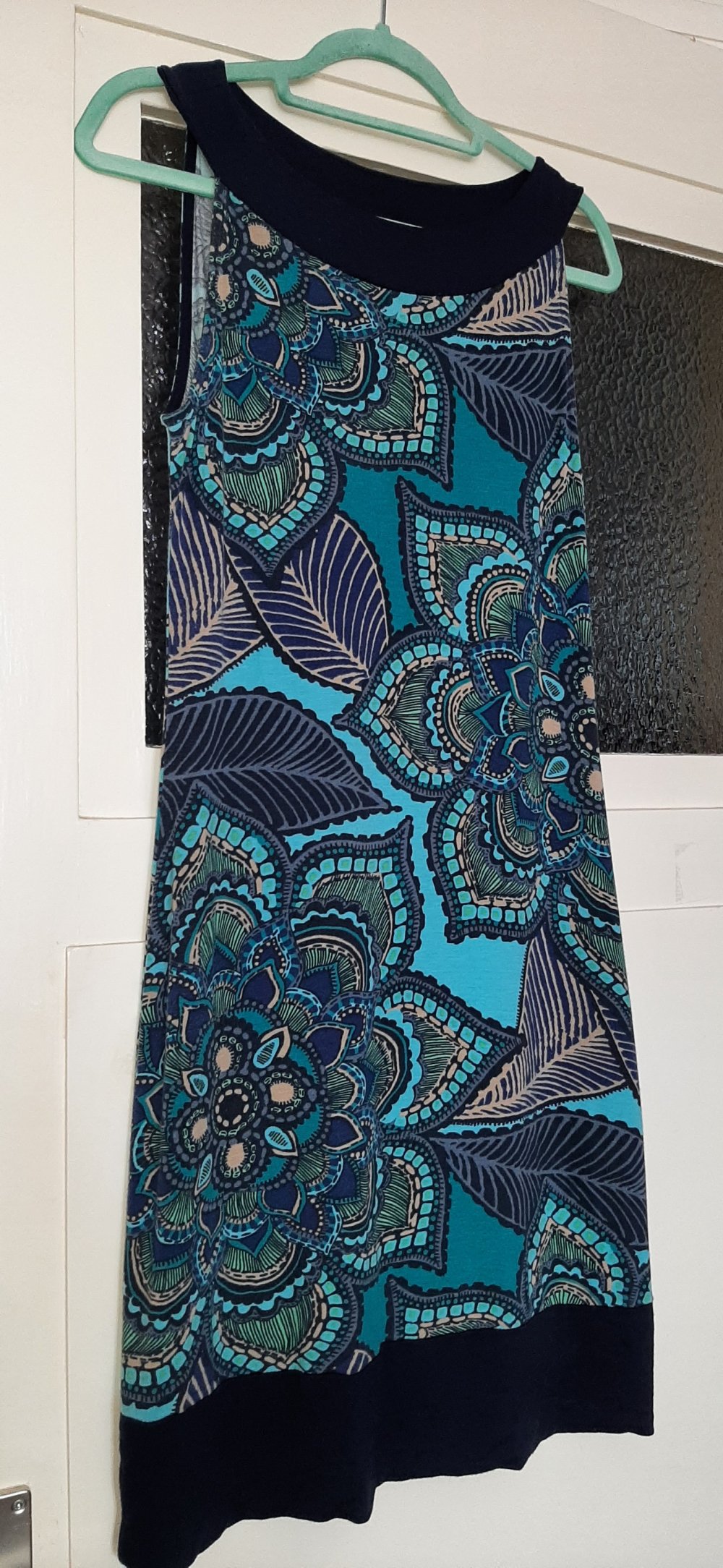 Betty Barclay Sommerkleid Kurzkleid, dunkelblau und bunt, 38 S tolle Muster floral sommerlich Minikleid 
