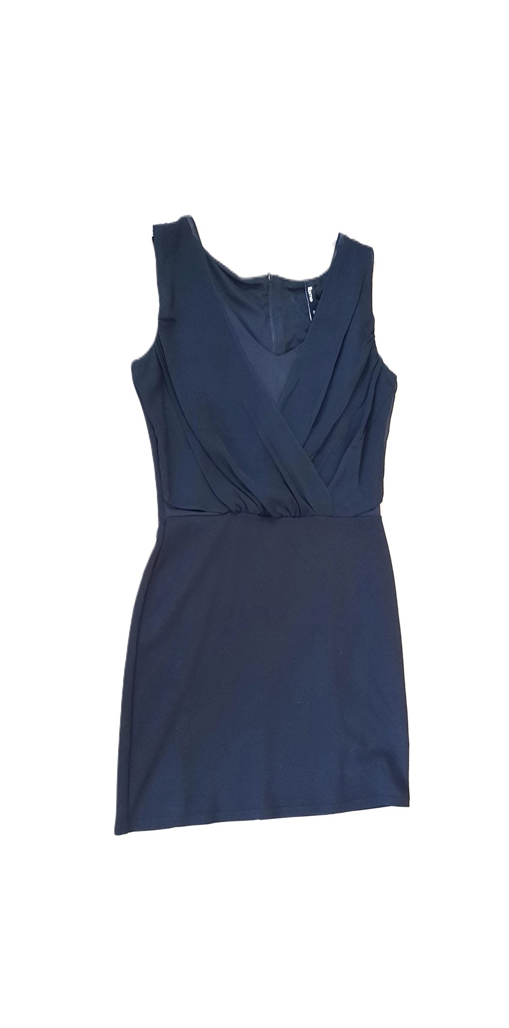 Neues schwarzes Kleid