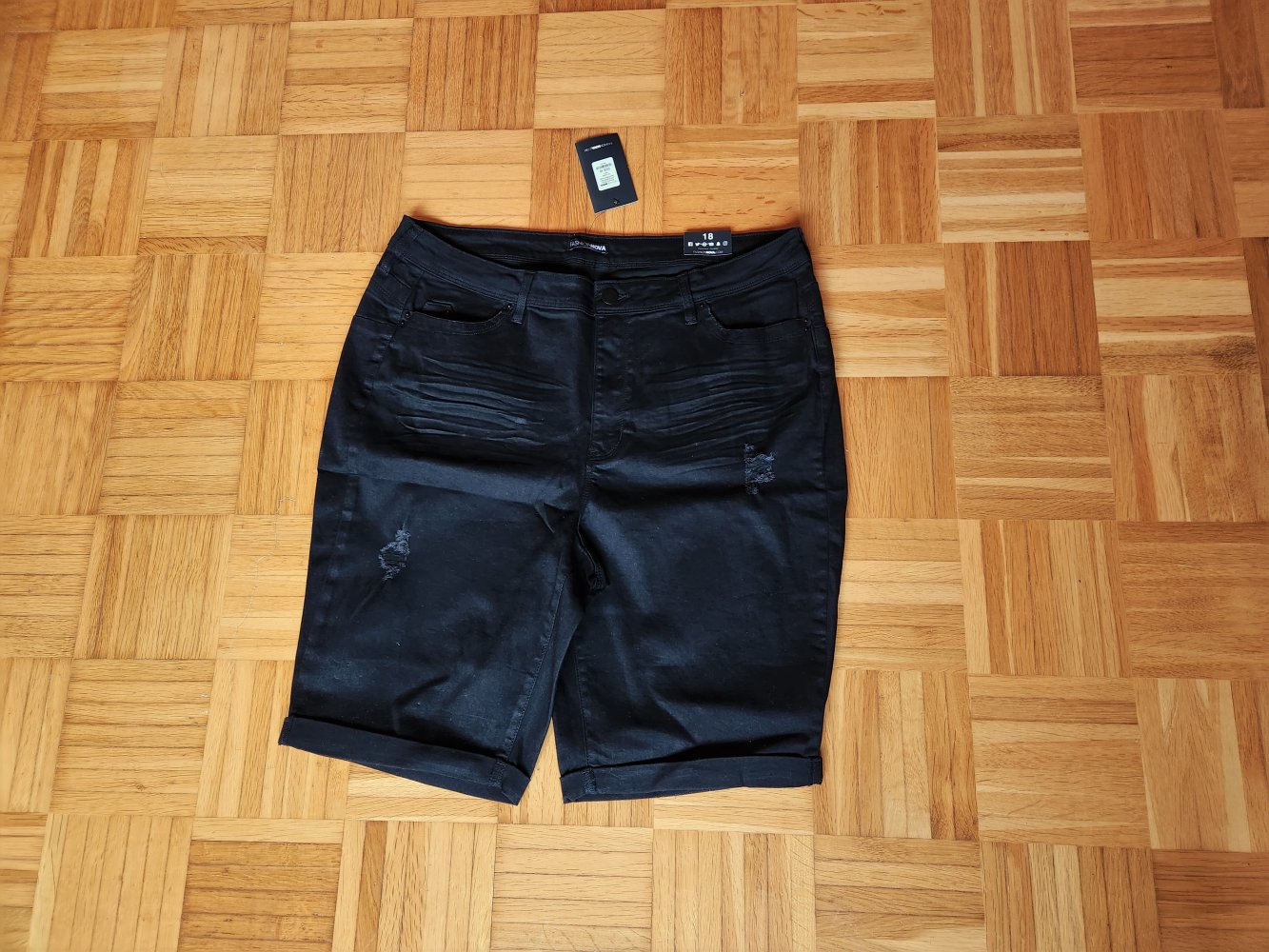 Neue schwarze Jeans Bermuda Booty Lift Fashion Nova