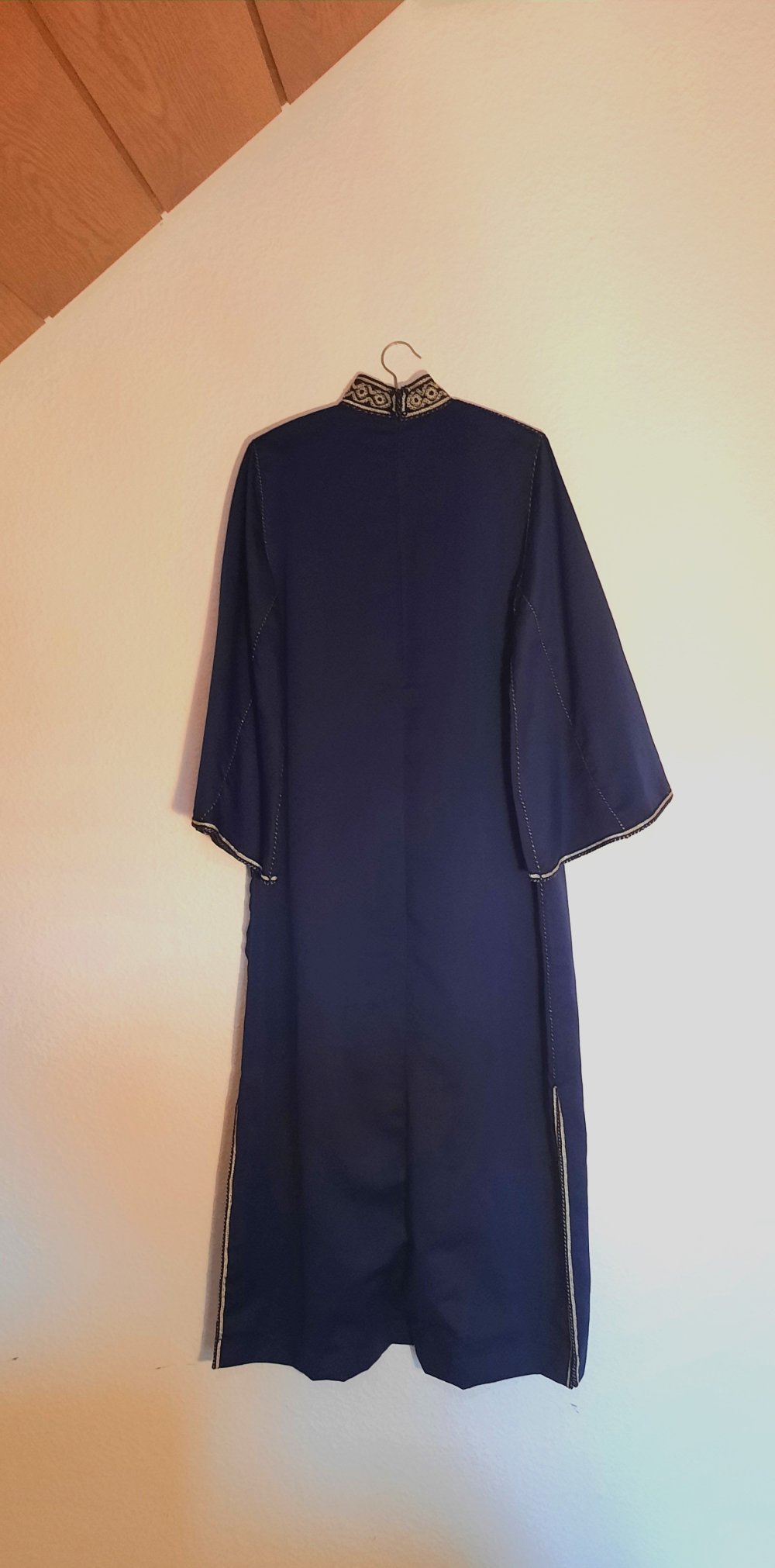 Neues Abaya/Kaftan/ Takschita marokkanisches Kleid Handarbeit gold blau