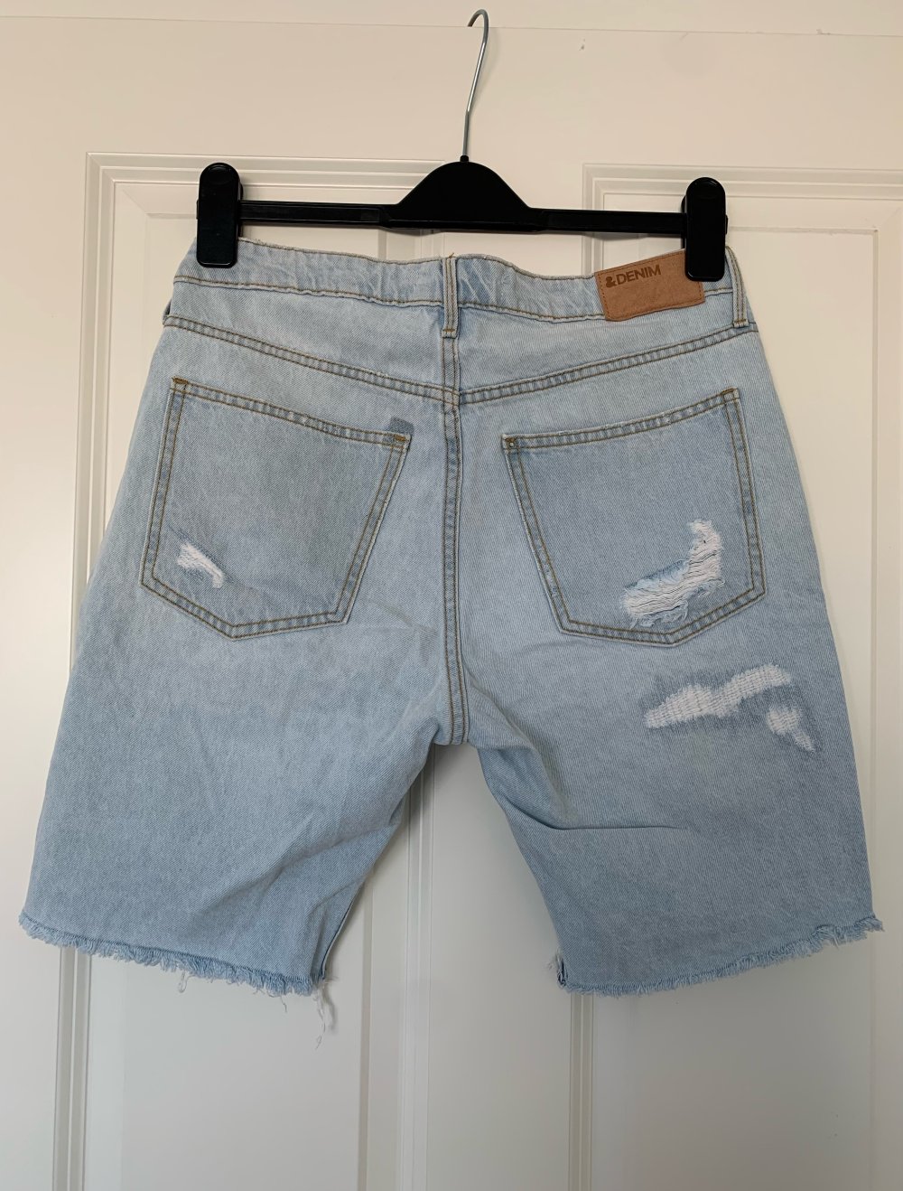 H&M  Coachella Jeans Shorts distroyed 36