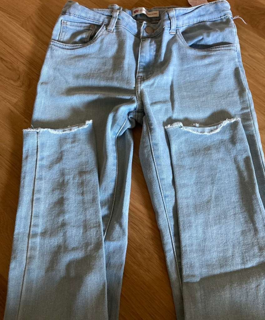 Levi’s 710 ankle super skinny