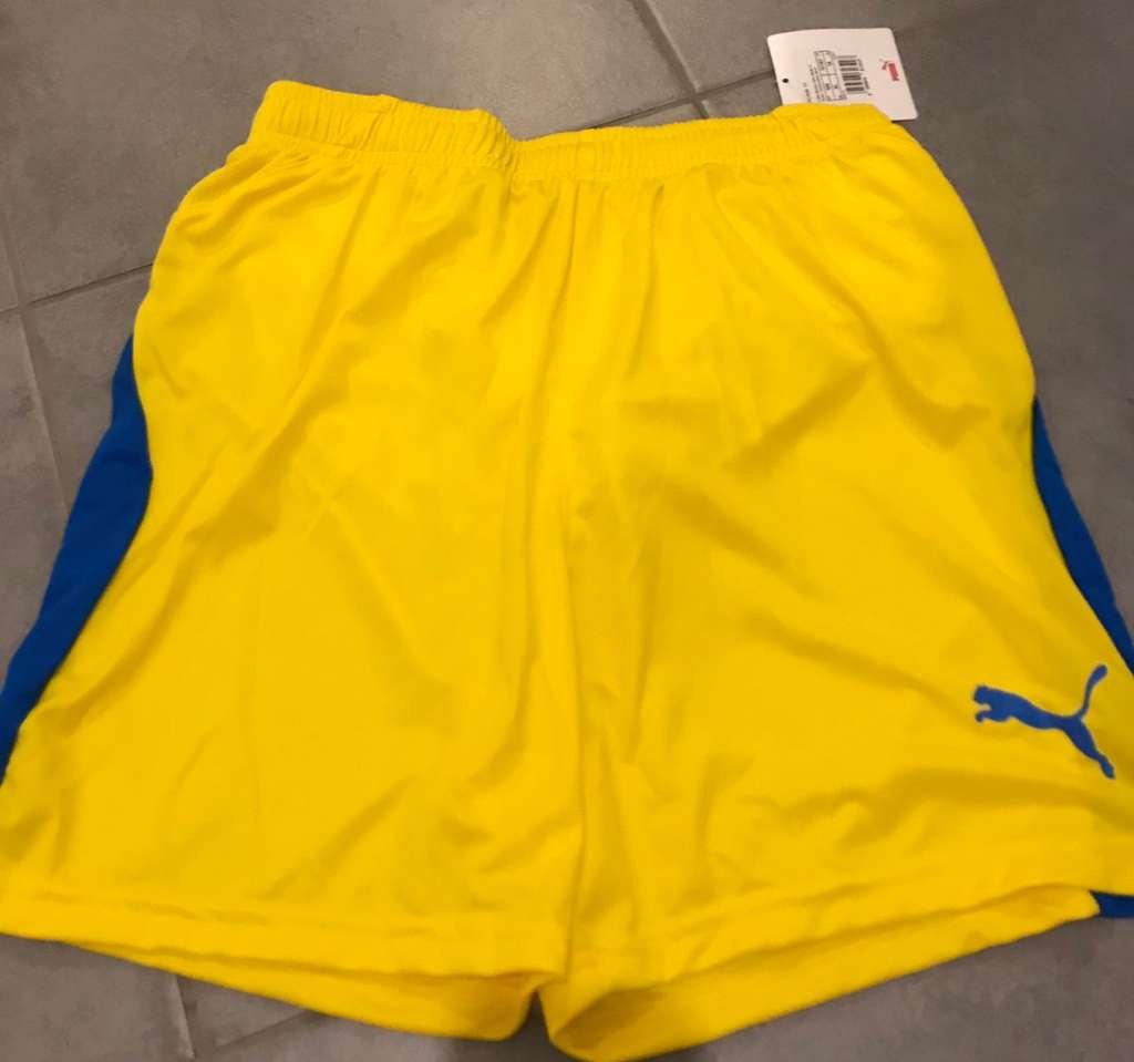 Puma Short Größe 158 Gelb
