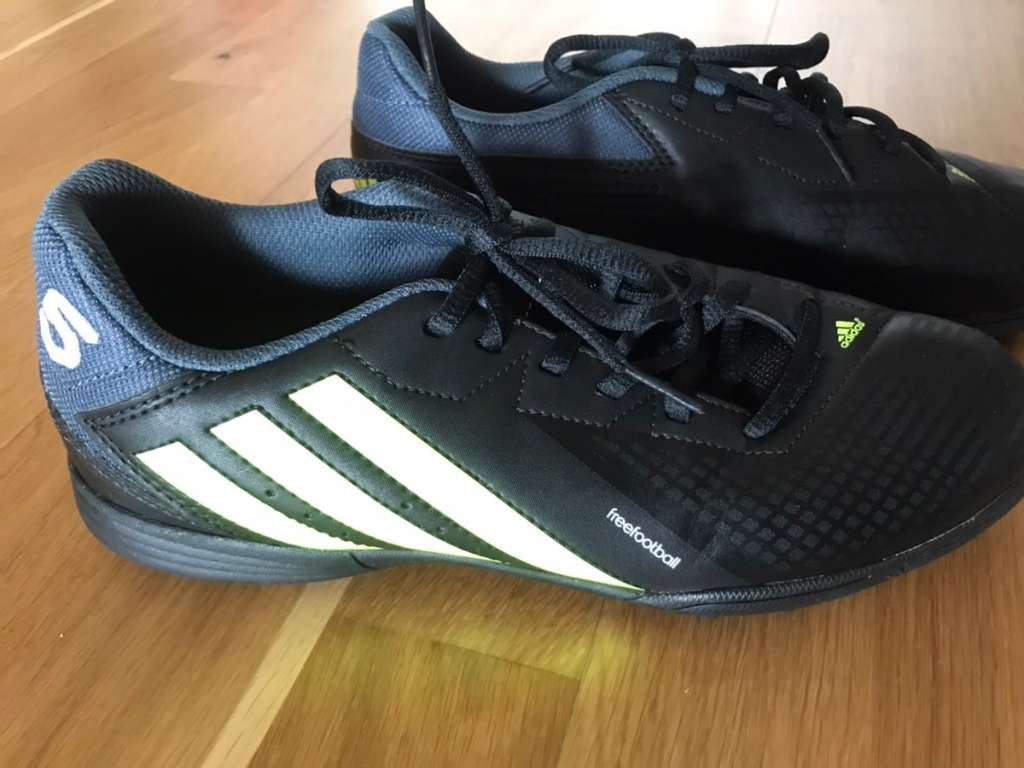 adidas Sneaker Fußball  40 2/3