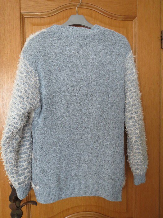 Strickjacke, Gr.M, gefüttert, blau-weiß