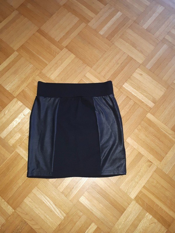 Rock, Gr.34/XS, schwarz