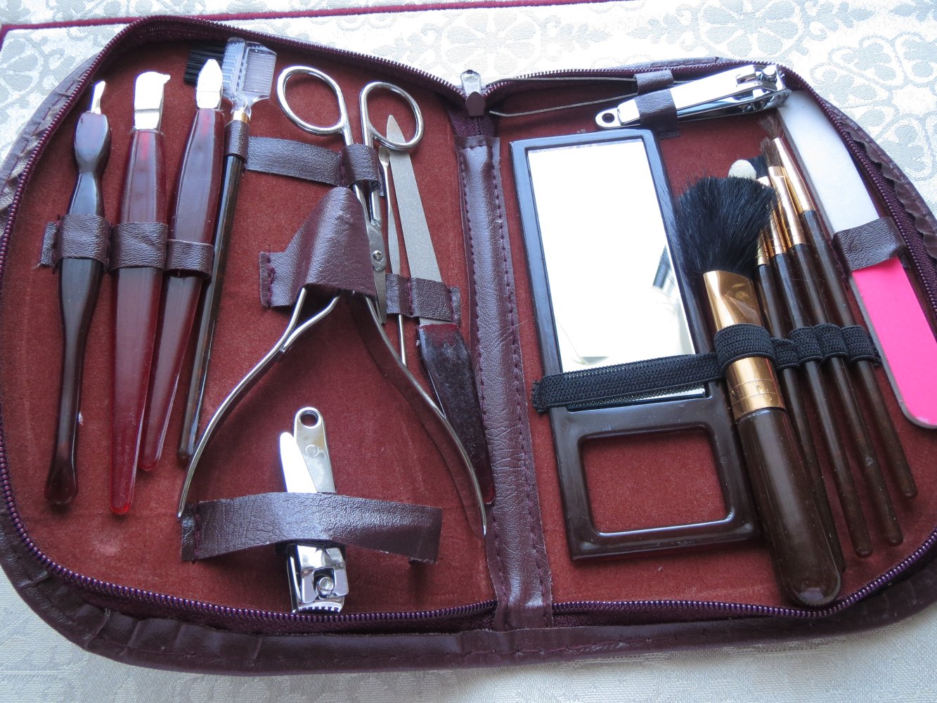 Kosmetik Ladies Manicure & Make up Set von Miss Nails