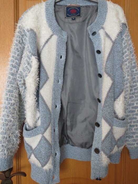 Strickjacke, Gr.M, gefüttert, blau-weiß