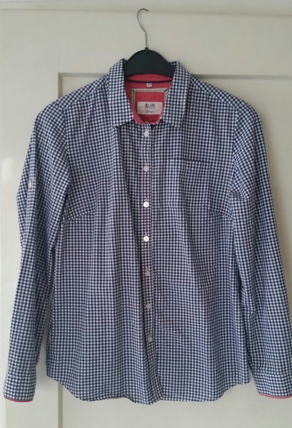 Hübsche weiß-blau-karierte Damenbluse von Milano Italy Donna