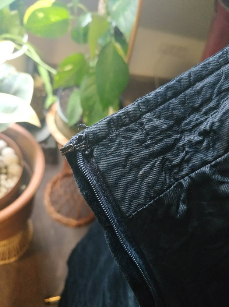 True Vintage Samt Rock Gothic Acedemia