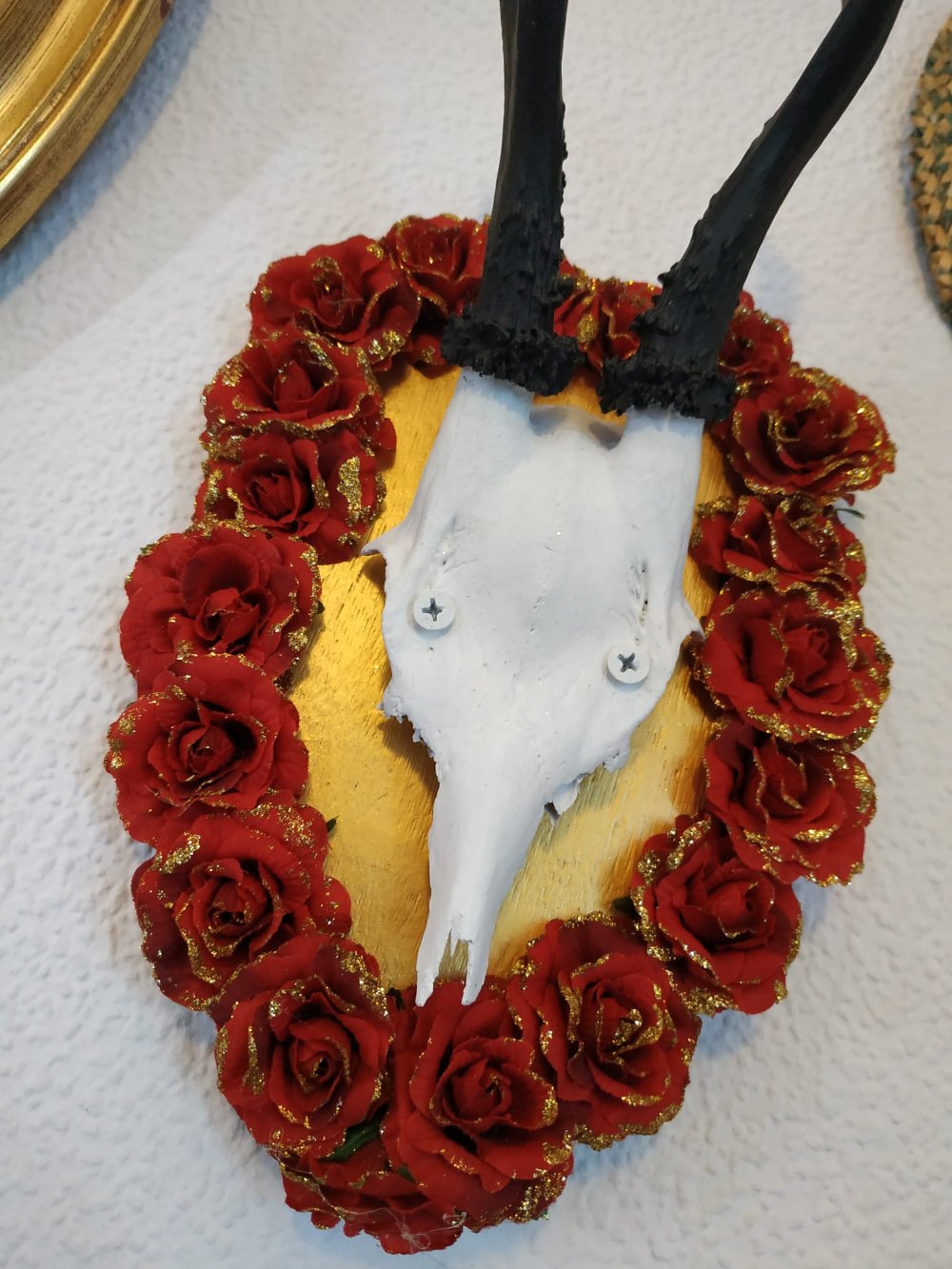 Deko Kitschig schön Rosen Gold Glitzer Landhaus Goblincore