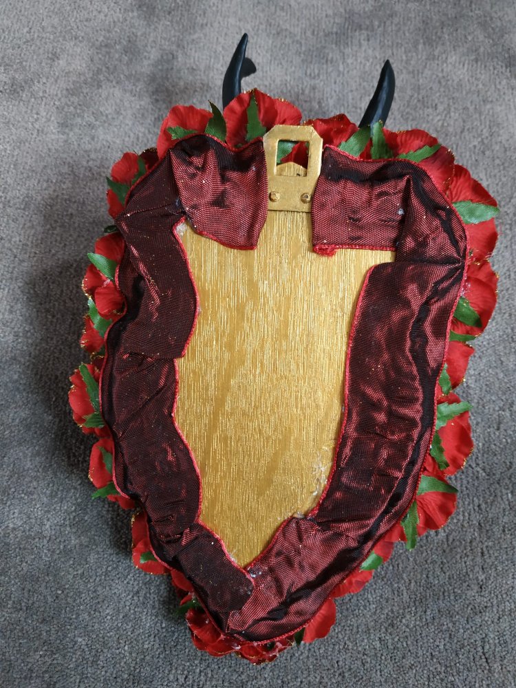 Deko Kitschig schön Rosen Gold Glitzer Landhaus Goblincore