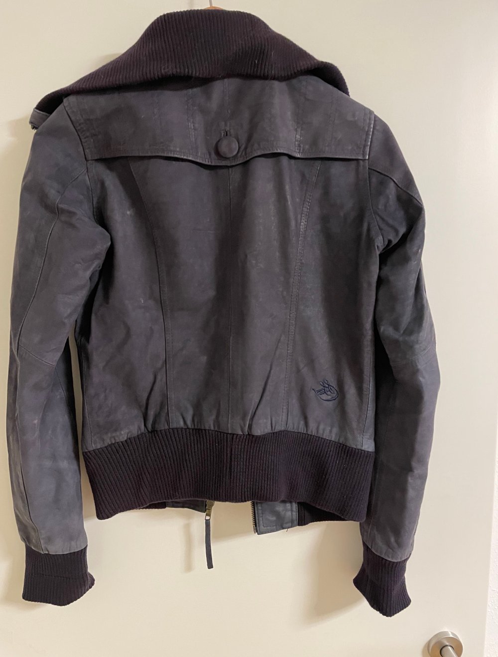 Dunkelblaue Lederjacke von Tom Tailor