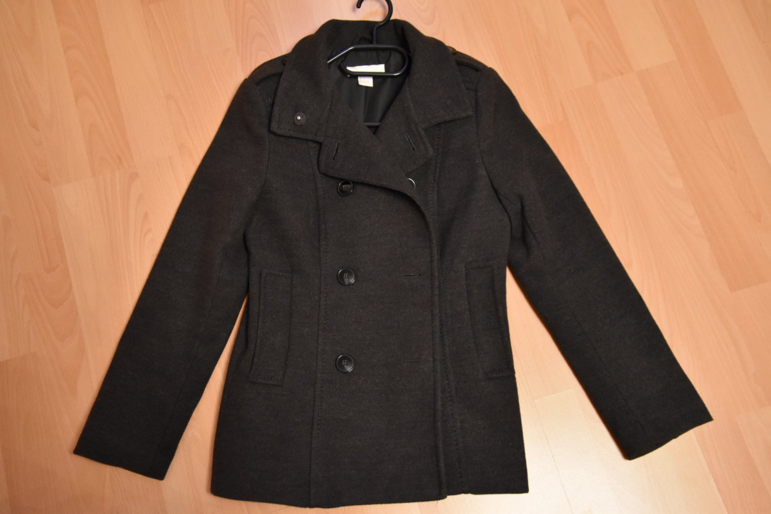 tolle Jacke aus Filzänhlichem Stoff; NEU