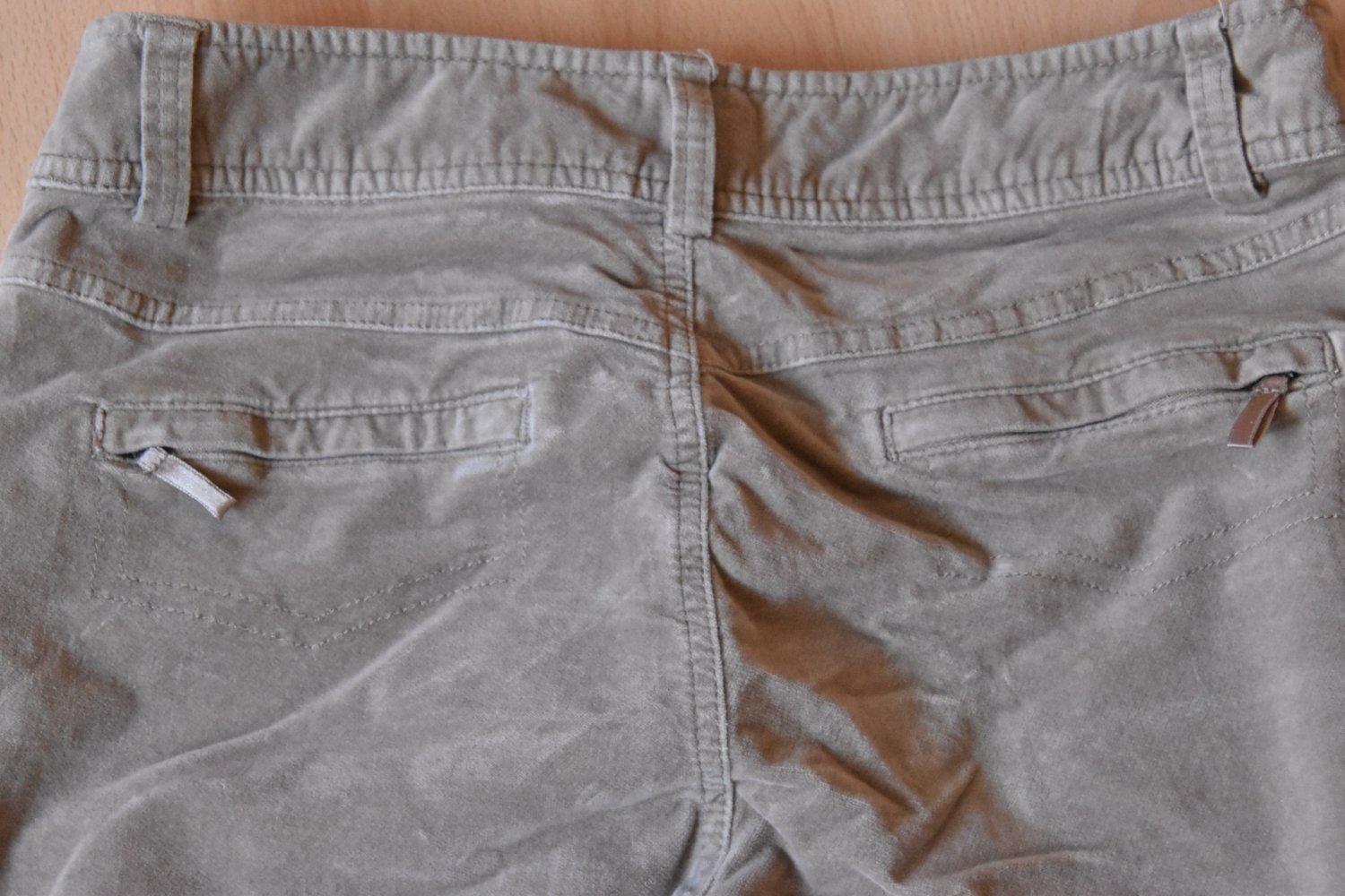 Helle schöne Hose