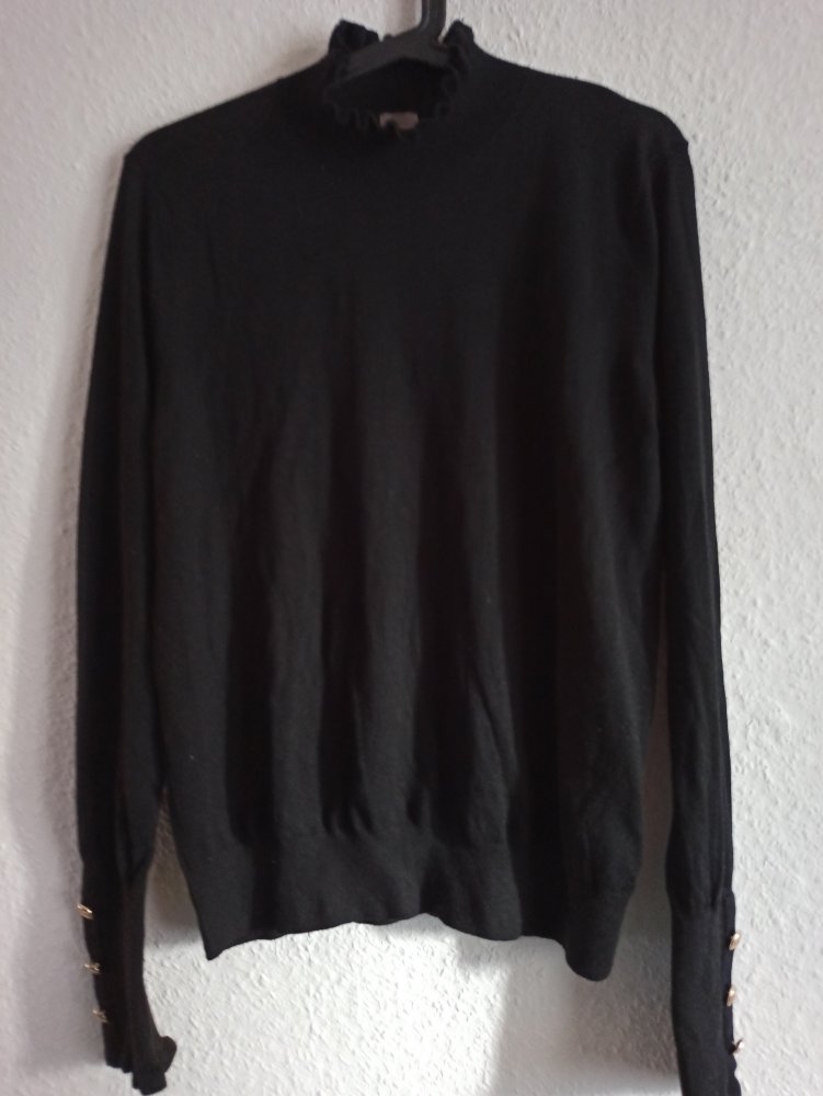 Chicer schwarzer Feinstrickpulli