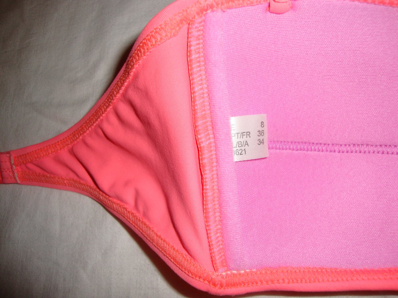 Schöner pinkfarbener Bikini !