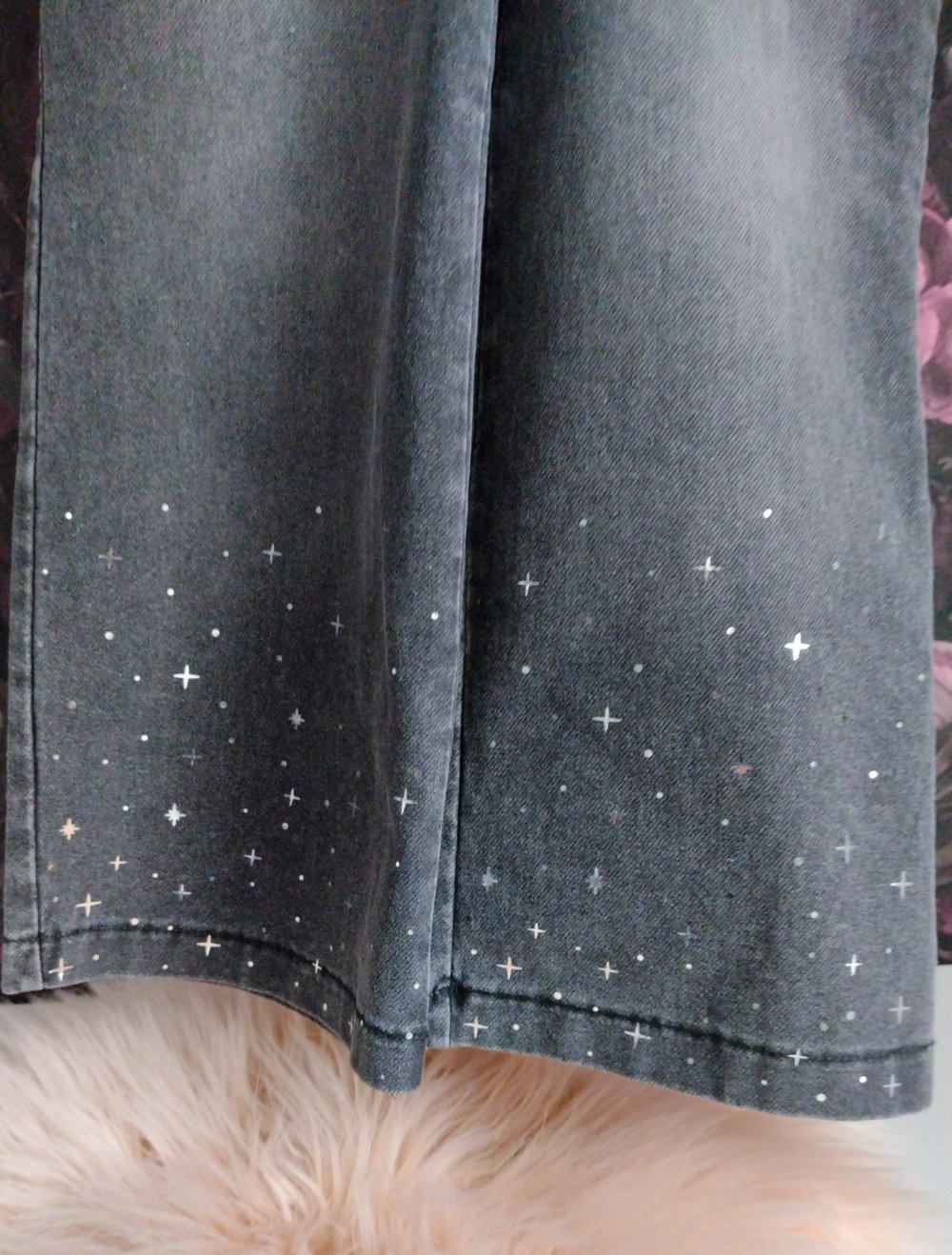 Jeans ° H&M ° neu ° grau ° Sterne ° Schlaghose ° 104