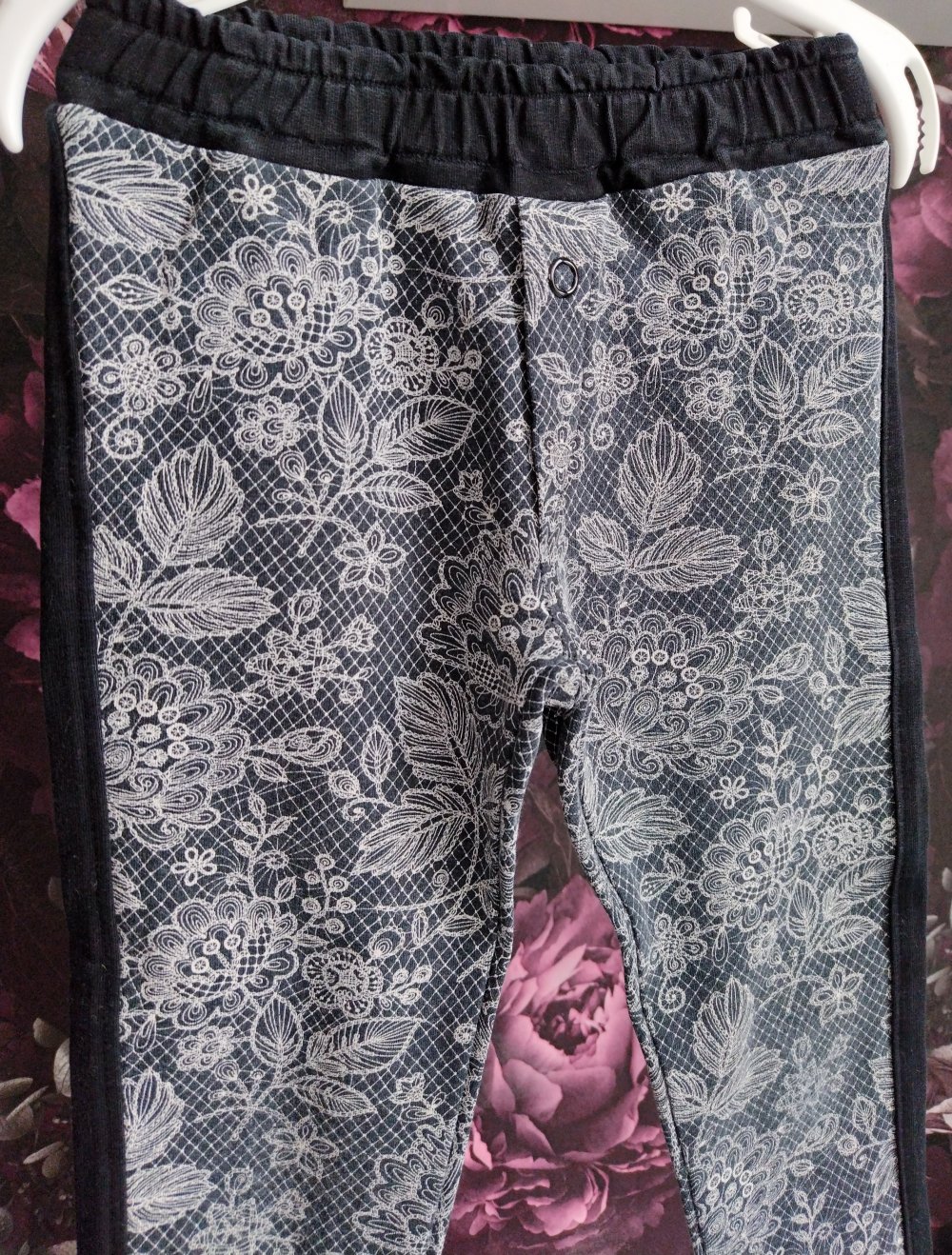 Treggings ° Hose ° schwarz ° Blumen ° Handmade ° 98