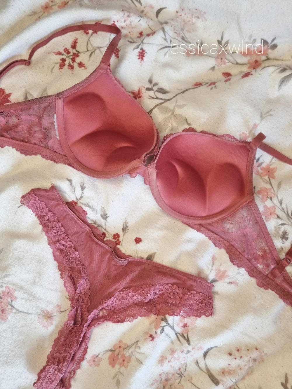 Super Push Up BH mit Slips SET