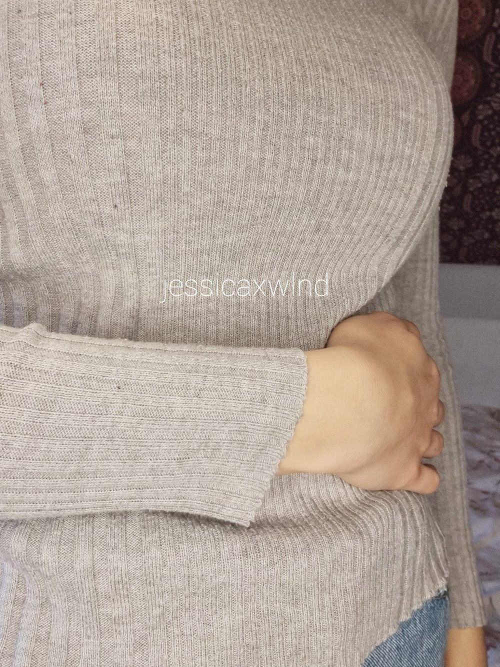 Graues Sweatshirt